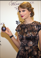 Celebrity Photo: Taylor Swift
2118x3000   1.2 mb
Viewed 10 times
@BestEyeCandy.com
