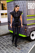 Celebrity Photo: Gigi Hadid
1365x2048 925 kb
Viewed 5 times
@BestEyeCandy.com