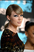 Celebrity Photo: Taylor Swift
1331x2000   626 kb
Viewed 6 times
@BestEyeCandy.com
