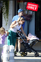 Celebrity Photo: Hilary Duff
2333x3500 2.8 mb
Viewed 0 times
@BestEyeCandy.com