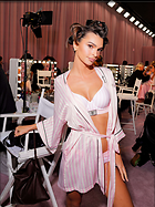 Celebrity Photo: Emily Ratajkowski
2700x3600 766 kb
Viewed 14 times
@BestEyeCandy.com