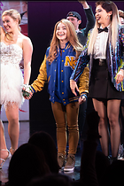 Celebrity Photo: Sabrina Carpenter
1280x1920   351 kb
Viewed 7 times
@BestEyeCandy.com