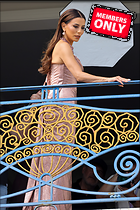 Celebrity Photo: Eva Longoria
3989x5980 2.8 mb
Viewed 0 times
@BestEyeCandy.com