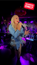 Celebrity Photo: Gwen Stefani
1968x3500 1.5 mb
Viewed 0 times
@BestEyeCandy.com