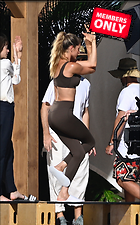 Celebrity Photo: Gisele Bundchen
1868x3000 1.7 mb
Viewed 0 times
@BestEyeCandy.com