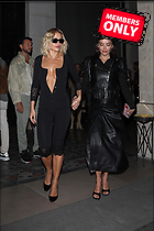 Celebrity Photo: Rita Ora
2333x3500 1.9 mb
Viewed 0 times
@BestEyeCandy.com