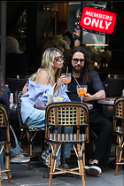 Celebrity Photo: Heidi Klum
4640x6960 3.0 mb
Viewed 1 time
@BestEyeCandy.com