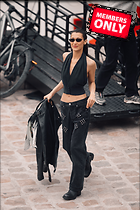 Celebrity Photo: Bella Hadid
2334x3500 3.4 mb
Viewed 1 time
@BestEyeCandy.com
