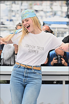 Celebrity Photo: Elle Fanning
1364x2048 1,068 kb
Viewed 9 times
@BestEyeCandy.com