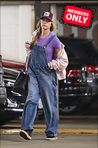 Celebrity Photo: Denise Richards
1496x2244 2.2 mb
Viewed 1 time
@BestEyeCandy.com