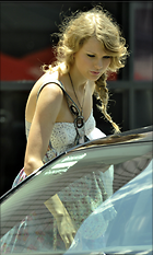 Celebrity Photo: Taylor Swift
2051x3420 407 kb
Viewed 4 times
@BestEyeCandy.com