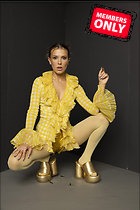 Celebrity Photo: Millie Bobby Brown
5464x8192   8.3 mb
Viewed 0 times
@BestEyeCandy.com