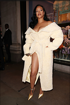 Celebrity Photo: Rihanna
1366x2048 931 kb
Viewed 2 times
@BestEyeCandy.com