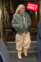 Celebrity Photo: Gwen Stefani
1414x2121 1.8 mb
Viewed 0 times
@BestEyeCandy.com