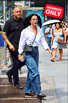 Celebrity Photo: Katy Perry
1993x2989 2.2 mb
Viewed 0 times
@BestEyeCandy.com