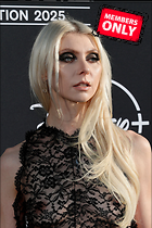 Celebrity Photo: Taylor Momsen
1365x2048 1.5 mb
Viewed 0 times
@BestEyeCandy.com
