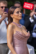 Celebrity Photo: Eva Longoria
4726x7085 2.7 mb
Viewed 0 times
@BestEyeCandy.com