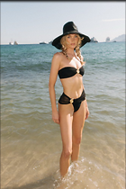 Celebrity Photo: Elsa Hosk
667x1000 80 kb
Viewed 5 times
@BestEyeCandy.com