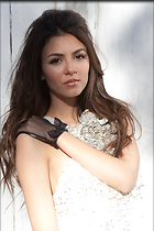 Celebrity Photo: Victoria Justice
733x1100 507 kb
Viewed 3 times
@BestEyeCandy.com