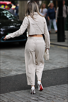 Celebrity Photo: Ashley Roberts
1200x1800   937 kb
Viewed 20 times
@BestEyeCandy.com