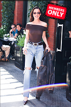 Celebrity Photo: Bella Hadid
2333x3500 3.3 mb
Viewed 1 time
@BestEyeCandy.com
