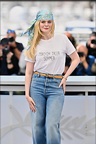Celebrity Photo: Elle Fanning
1365x2048 950 kb
Viewed 7 times
@BestEyeCandy.com