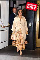 Celebrity Photo: Salma Hayek
1867x2801 1.7 mb
Viewed 0 times
@BestEyeCandy.com