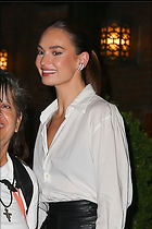 Celebrity Photo: Lily James
1200x1800 187 kb
Viewed 8 times
@BestEyeCandy.com