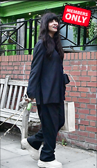 Jameela Jamil in a Dark Suit Jacket and Matching Trousers and Holding Her Harrods Bag Out in London 08-15-2024
2024x3500 3.3 mb
Viewed 1 time
@BestEyeCandy.com