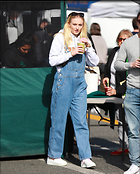 Celebrity Photo: Sophie Turner
2804x3477 1.3 mb
Viewed 4 times
@BestEyeCandy.com