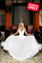 Celebrity Photo: Sydney Sweeney
3333x5000 7.7 mb
Viewed 1 time
@BestEyeCandy.com