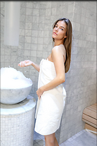 Celebrity Photo: Barbara Palvin
1200x1800 168 kb
Viewed 5 times
@BestEyeCandy.com