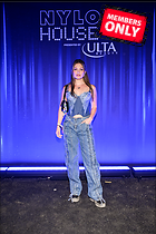 Celebrity Photo: Olivia Holt
2400x3600 2.2 mb
Viewed 2 times
@BestEyeCandy.com