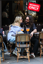 Celebrity Photo: Heidi Klum
4640x6960 3.1 mb
Viewed 1 time
@BestEyeCandy.com