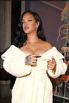 Celebrity Photo: Rihanna
1366x2048 1,006 kb
Viewed 4 times
@BestEyeCandy.com