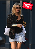 Celebrity Photo: Kate Moss
2151x3000 2.3 mb
Viewed 0 times
@BestEyeCandy.com