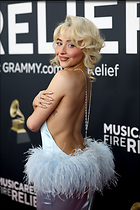 Celebrity Photo: Sabrina Carpenter
1366x2048   752 kb
Viewed 6 times
@BestEyeCandy.com