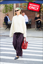 Celebrity Photo: Katie Holmes
2333x3500 3.0 mb
Viewed 0 times
@BestEyeCandy.com