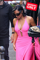 Celebrity Photo: Kimberly Kardashian
1492x2238 1.6 mb
Viewed 1 time
@BestEyeCandy.com
