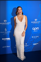 Celebrity Photo: Eva Longoria
3333x5000 1.4 mb
Viewed 12 times
@BestEyeCandy.com