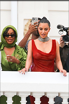 Celebrity Photo: Kimberly Kardashian
1200x1799 147 kb
Viewed 34 times
@BestEyeCandy.com