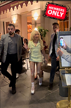 Celebrity Photo: Sabrina Carpenter
2200x3348   1.6 mb
Viewed 2 times
@BestEyeCandy.com