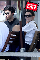 Kendall Jenner candids At Croft Alley restaurant in West 05.03..20.2020
2200x3300 2.9 mb
Viewed 1 time
@BestEyeCandy.com
