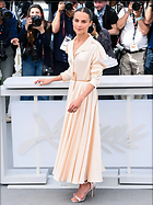 Celebrity Photo: Alicia Vikander
72 Photos
Photoset #737857
@BestEyeCandy.com