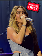 Celebrity Photo: Hilary Duff
2619x3500 2.5 mb
Viewed 1 time
@BestEyeCandy.com