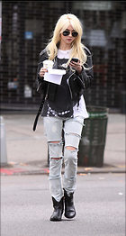 Celebrity Photo: Taylor Momsen
2352x4408 474 kb
Viewed 3 times
@BestEyeCandy.com