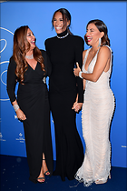 Celebrity Photo: Eva Longoria
3333x5000 1.3 mb
Viewed 11 times
@BestEyeCandy.com