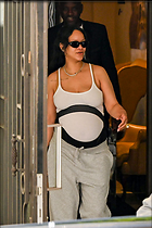 Celebrity Photo: Rihanna
1280x1922 303 kb
Viewed 8 times
@BestEyeCandy.com