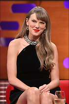 Celebrity Photo: Taylor Swift
8 Photos
Photoset #722999
@BestEyeCandy.com