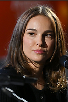 Celebrity Photo: Natalie Portman
1200x1800 232 kb
Viewed 23 times
@BestEyeCandy.com